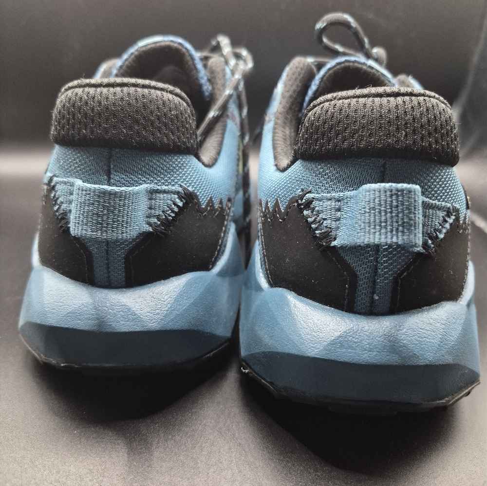 New Balance Blue Trail Running Shoes with Yellow Logo - Picture 7 of 10